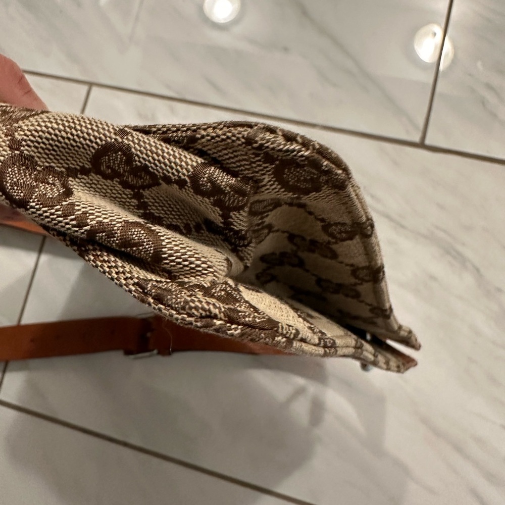 Gucci Brown and Tan crossbody Bag - Picture 9 of 16